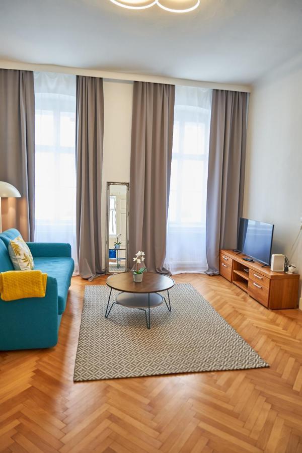 Renovated & Cozy - Close To Museumsquartier Viena Exterior foto